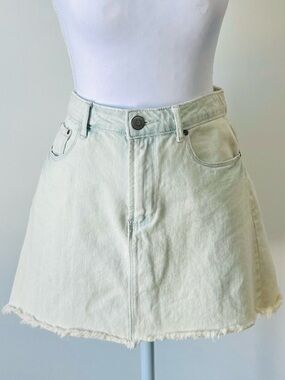 Faded Denim Mini Skirt - Raw Hem 🌊